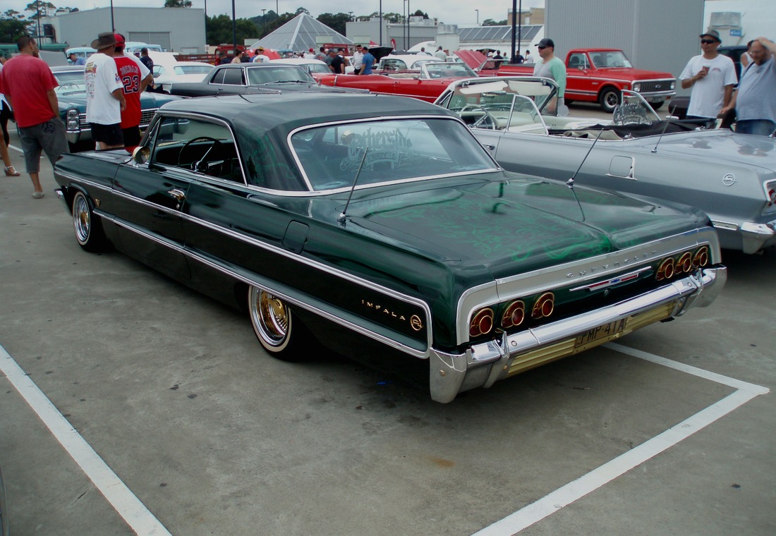 Custom car culture